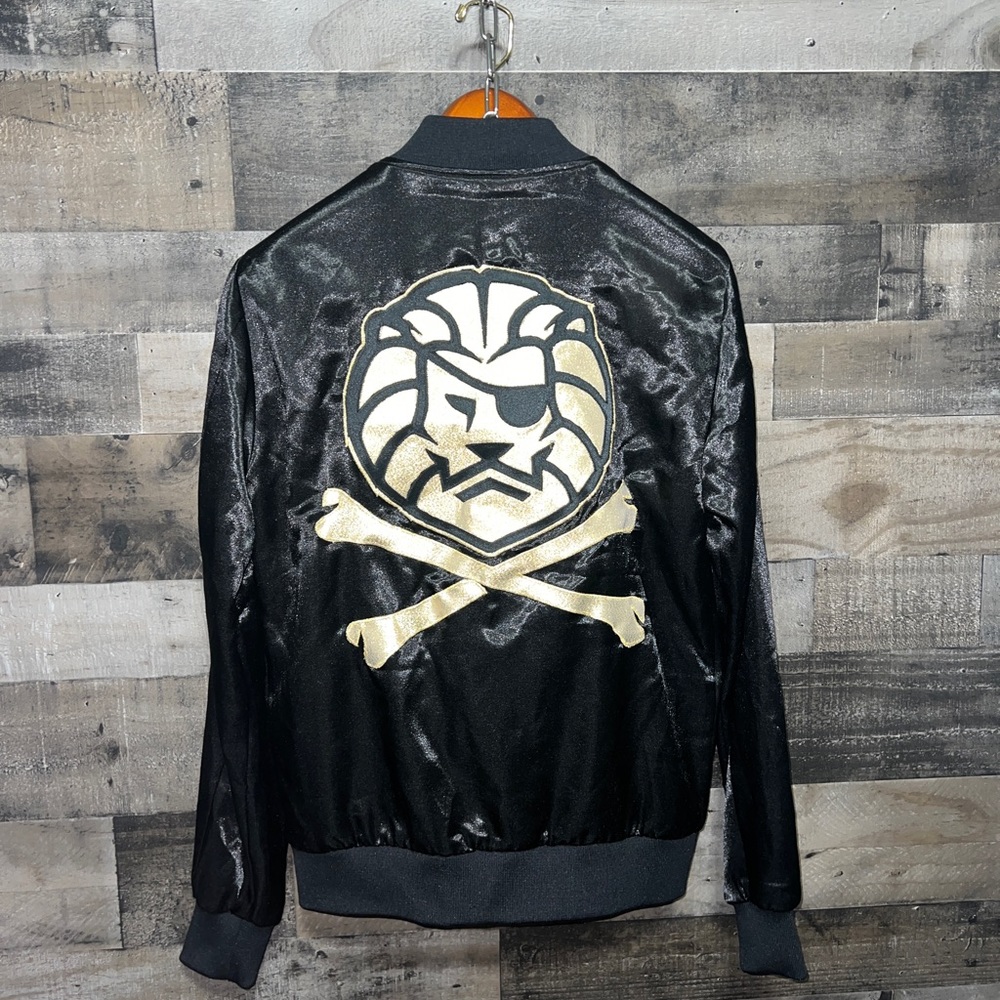 Exsclusive Game Jen's jacket! - Picture 9 of 11